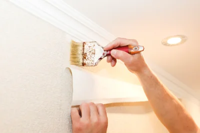 Pose de papier peint à Plats — revêtements muraux et toiles de verre